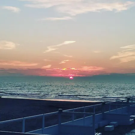 Studio De Strandloper Met 1 Zetelbed En 1 Bedkast Appartement