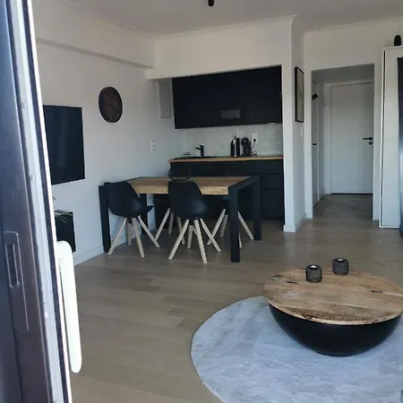 Studio De Strandloper Met 1 Zetelbed En 1 Bedkast Middelkerke